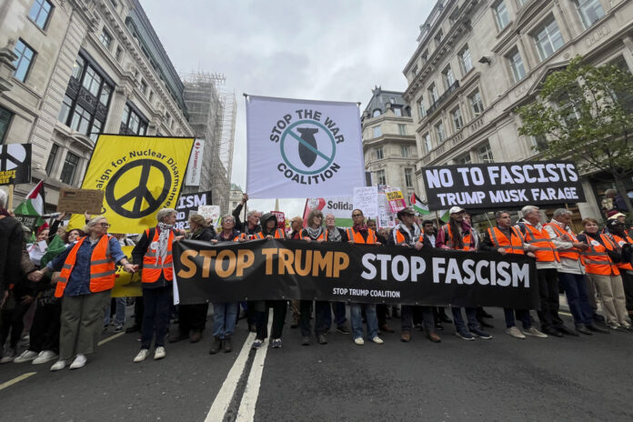 milhares-de-manifestantes-protestam-em-londres-contra-visita-de-trump