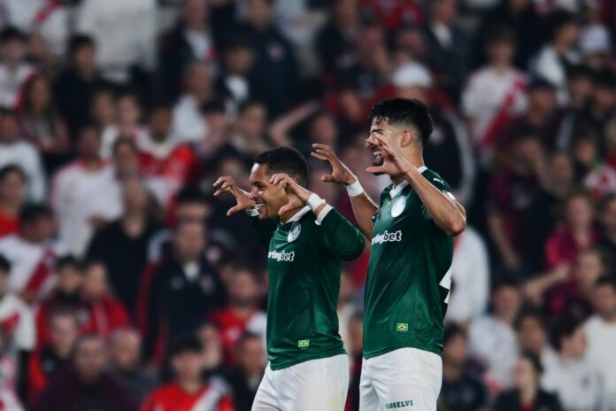 palmeiras-e-o-time-que-mais-venceu-fora-de-casa-no-mundo-em-2025