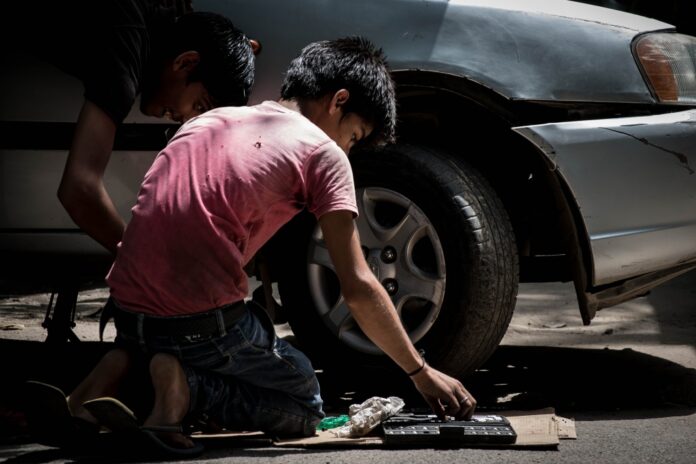 ibge-divulga-resultados-da-pnad-continua-sobre-trabalho-de-criancas-e-adolescentes-de-5-a-17-anos