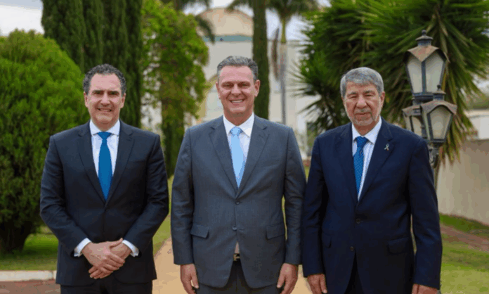 com-foco-diplomatico-e-comercial,-favaro-participa-de-reuniao-com-embaixadores-da-liga-dos-estados-arabes