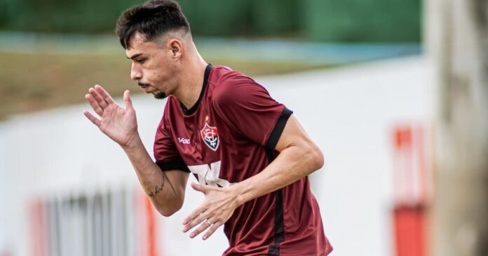 com-retorno-de-claudinho,-vitoria-relaciona-23-jogadores-para-encarar-o-fluminense