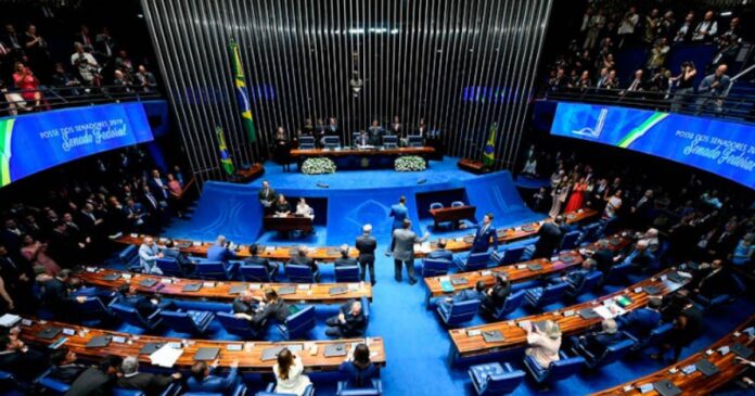 enquete-de-jornal-revela-que-senado-tem-maioria-contra-pec-da-blindagem;-entenda