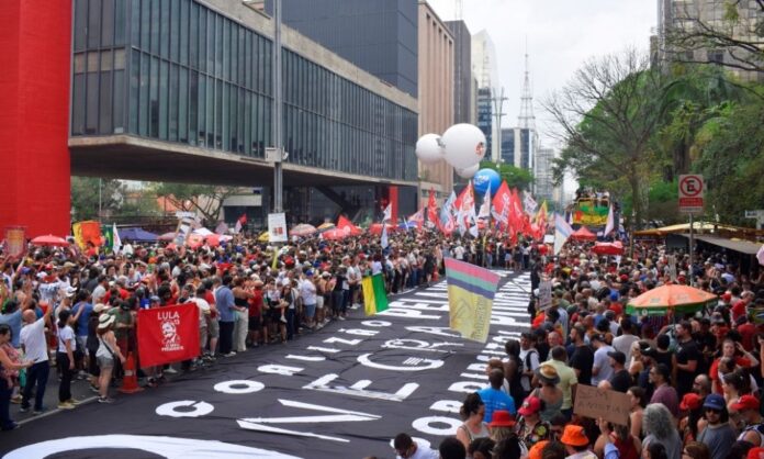 ato-contra-pec-da-blindagem-e-anistia-leva-42,4-mil-pessoas-a-avenida-paulista