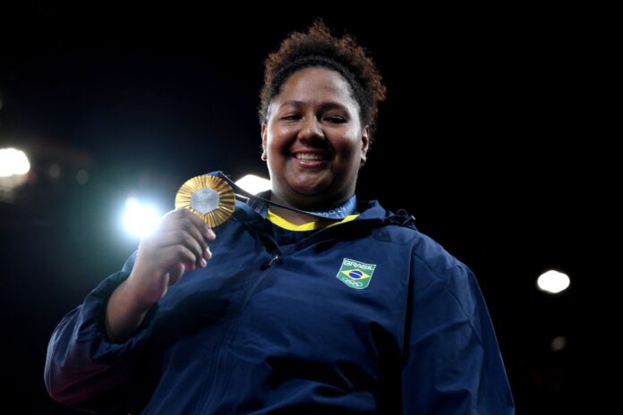 bia-souza-sobre-ouro-olimpico:-“tem-que-respeitar-o-judo-brasileiro”