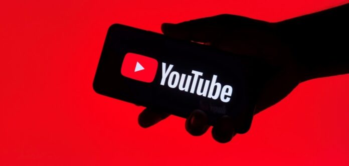 youtube-vai-permitir-que-criadores-banidos-por-desinformacao-retornem-a-plataforma