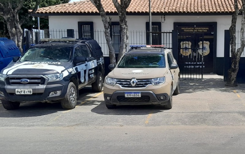 prf-prende-motorista-por-embriaguez-ao-volante-no-trevo-de-teixeira-de-freitas