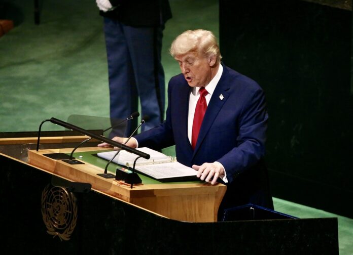 trump-detona-onu,-diz-que-europa-‘vai-para-o-inferno’-por-causa-da-imigracao-ilegal-e-promete-‘explodir’-traficantes