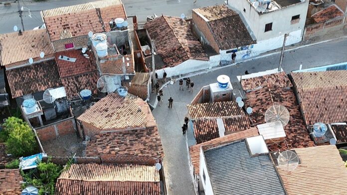 operacao-castelo-de-cartas-prende-18-suspeitos-em-combate-a-faccao-em-jequie