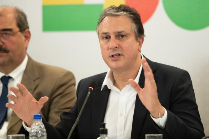 ministro-da-educacao-se-manifesta-apos-ataque-a-escola-no-ce