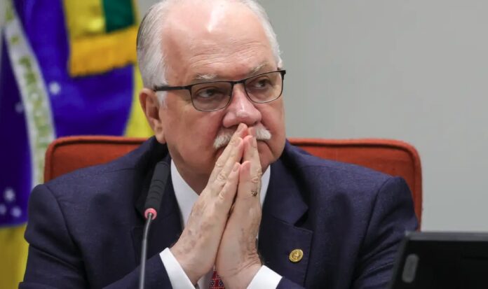 fachin-recusa-festa-e-define-posse-no-stf-com-cerimonia-discreta