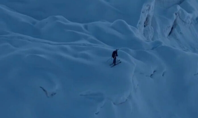 alpinista-polones-e-o-primeiro-a-descer-o-everest-esquiando-sem-oxigenio-adicional