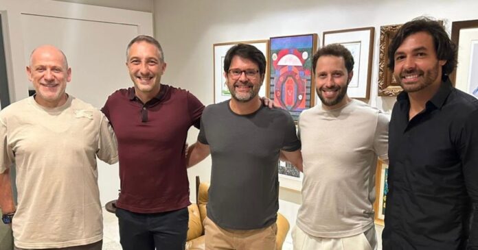 ceo-da-liga-do-catar-se-reune-com-guilherme-bellintani-em-salvador-para-discutir-investimentos-no-futebol-brasileiro