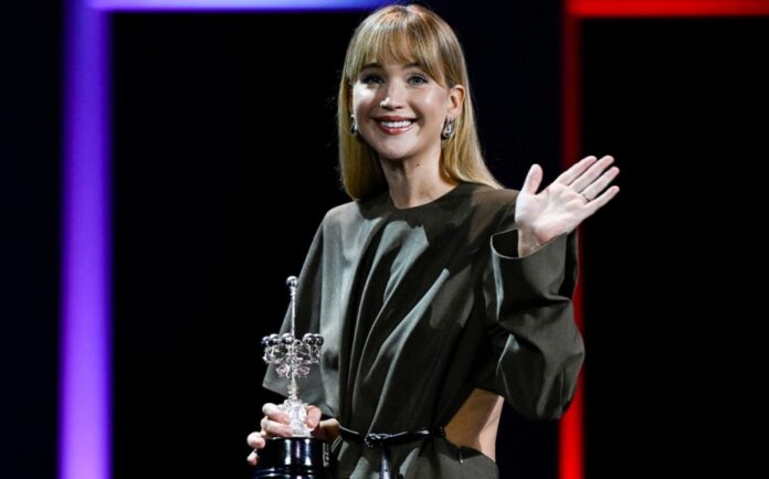 jennifer-lawrence-critica-eua-e-israel-antes-de-receber-premio-honorario-em-san-sebastian