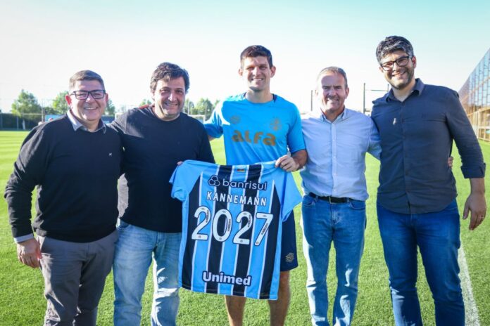 gremio-anuncia-renovacao-do-zagueiro-kanneman-ate-2027.-confira