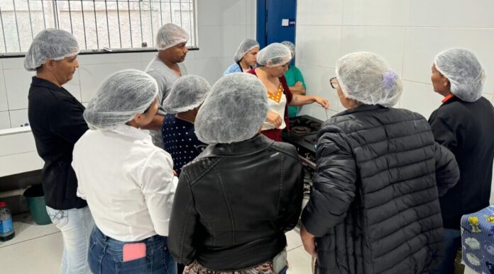 caminhando-para-o-futuro-promove-oficina-de-culinaria-e-empreendedorismo-em-teixeira-de-freitas