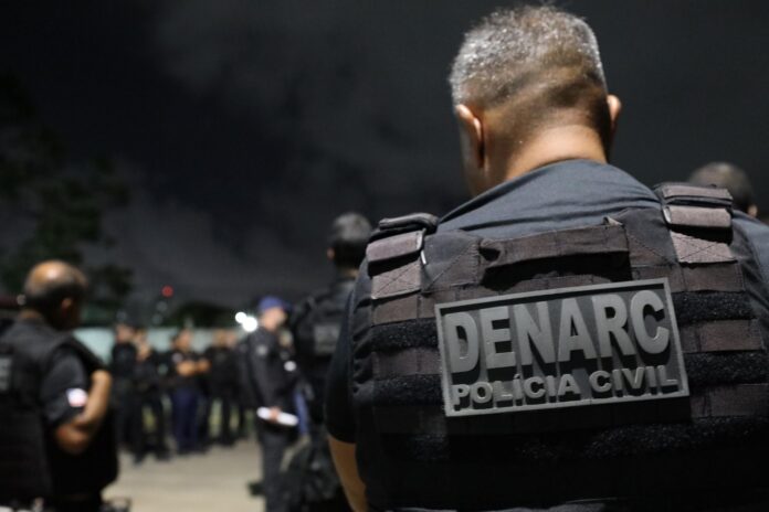 lider-de-faccao-e-preso-em-petrolina-enquanto-comandava-crimes-em-salvador-a-distancia