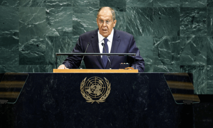 na-onu,-ministro-de-relacoes-exteriores-russo-nega-ataque-com-drones-a-europa