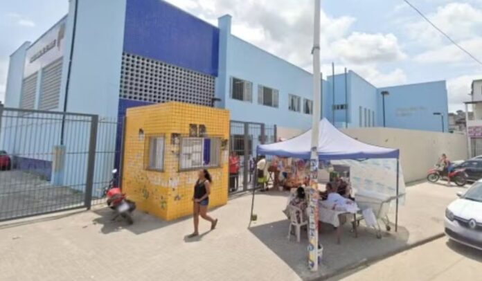 ex-funcionaria-e-presa-por-ameacar-vice-diretora-de-escola-municipal-em-salvador-usando-massageador