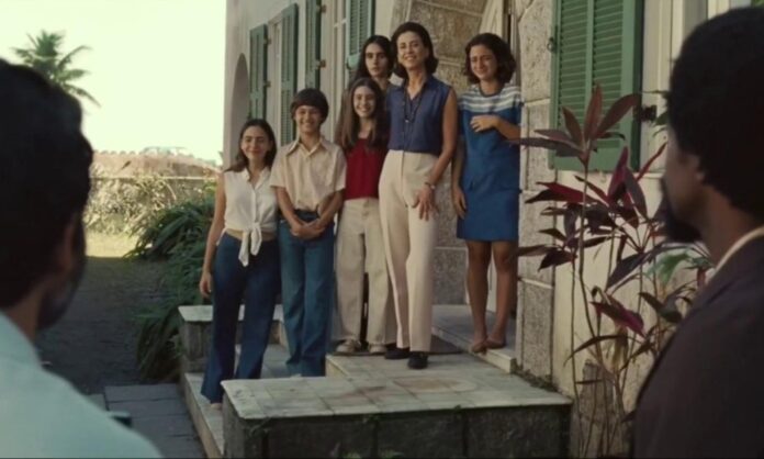 ‘ainda-estou-aqui’-vence-premio-de-melhor-filme-ibero-americano-no-chile