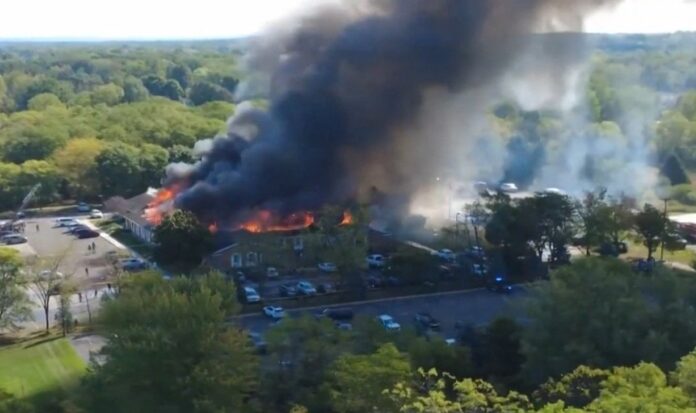 ataque-a-tiros-e-incendio-em-igreja-deixa-feridos-em-michigan