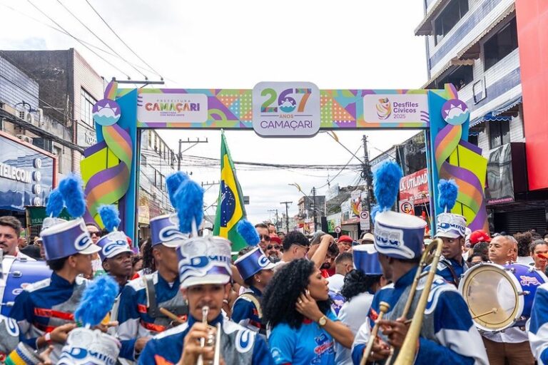 camacari-comemora-267-anos-de-emancipacao-com-desfile-civico-e-acoes-em-escolas