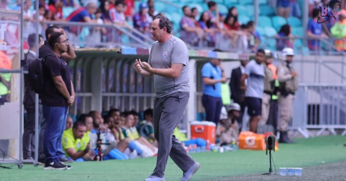 rogerio-ceni-elogia-postura-do-bahia-e-rebate-abel-ferreira:-“reclamar-de-lesao-em-gramado-natural-fica-feio”