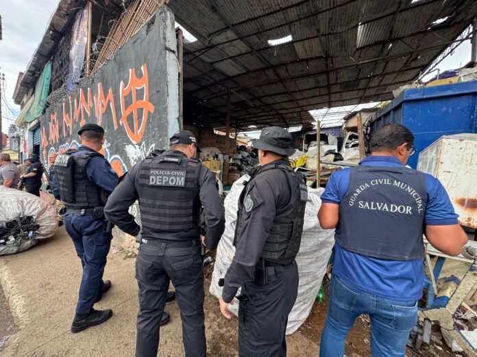 policia-deflagra-fase-ii-da-operacao-escudo-urbano;-ferro-velho-e-alvo-de-acao-em-salvador