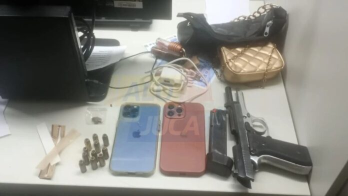 pm-prende-dois-homens-com-arma-de-fogo-durante-operacao-da-pm-no-bairro-de-itapua,-em-salvador