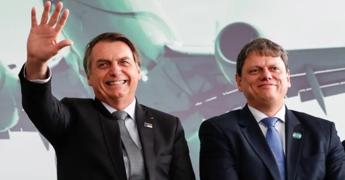 tarcisio-visita-bolsonaro-em-prisao-domiciliar-e-defende-anistia:-“reducao-de-penas-nao-satisfaz-o-presidente”