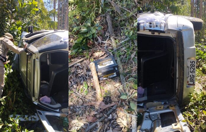 mulher-morre-apos-carro-cair-em-ribanceira-de-100-metros-na-ba-697,-em-nova-vicosa