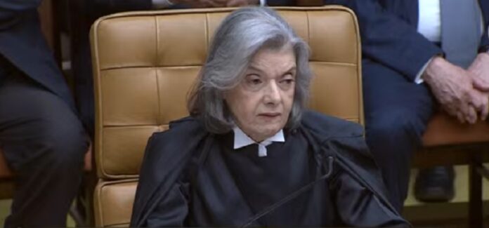 carmen-lucia-defende-luta-do-stf-pela-democracia-e-diz-que-“a-ditadura-e-o-pecado-mortal-da-politica”