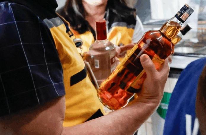 numero-de-mortes-por-intoxicacao-por-metanol-em-sao-paulo-sobe-para-cinco