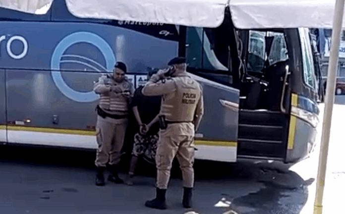 presos-suspeitos-de-homicidio-no-distrito-de-ibiraja-em-itanhem:-vitima-de-21-anos-foi-morta-a-facadas