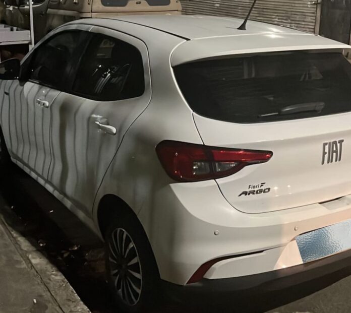 policia-recupera-carro-roubado-em-nazare-durante-patrulhamento-em-sao-caetano
