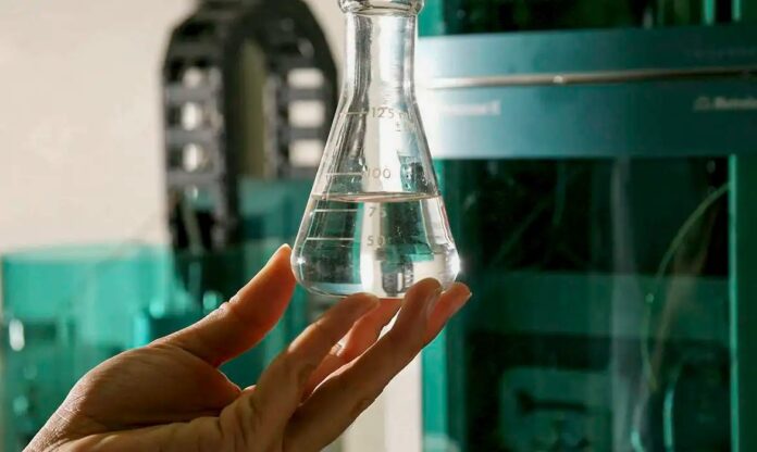 bahia-registrou-35-mortes-por-contaminacao-com-metanol-em-1999;-relembre-casos