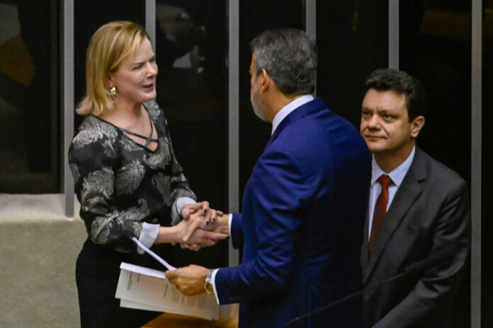 apos-aprovacao-do-ir,-gleisi-diz-que-foco-do-governo-sera mp-do-iof