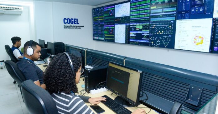 com-1.500-km-de-fibra-otica,-infovia-salvador-leva-internet-rapida-a-escolas,-postos-de-saude,-pracas-e-ao-cidadao