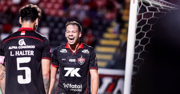 em-reencontro-com-leo-conde,-vitoria-bate-o-ceara-e-reage-no-campeonato-brasileiro