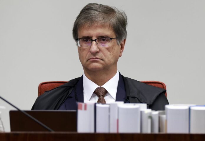 pgr-se-manifesta-contra-mandato-parlamentar-a-distancia