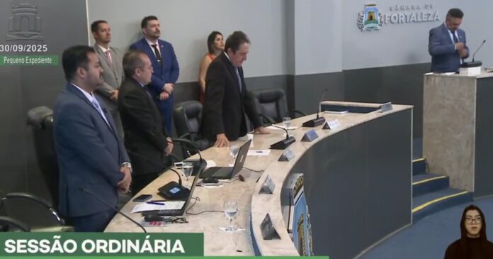 camara-de-fortaleza-faz-minuto-de-silencio-por-comerciante-que-esta-vivo