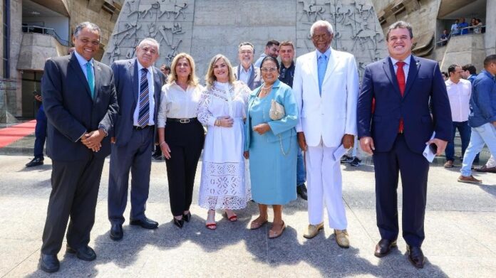 al-ba-homenageia-edvaldo-brito-e-antonio-brito-em-sessao-especial-nesta-sexta