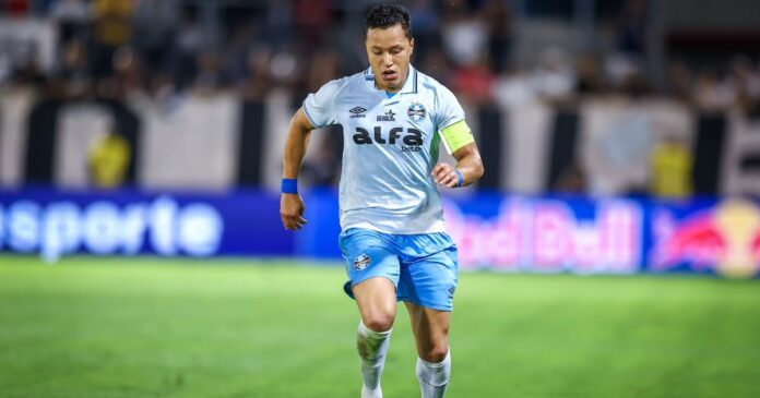 marlon-dispara-contra-arbitragem-apos-derrota-do-gremio:-“estamos-sendo-roubados-desde-o-inicio-do-campeonato”