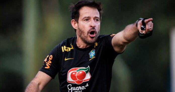 cbf-anuncia-saida-de-ramon-menezes-do-comando-da-selecao-brasileira-sub-20
