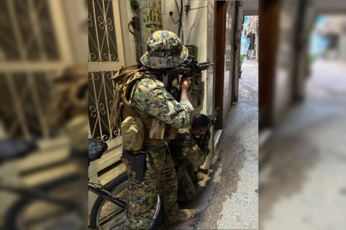 bope-faz-operacao-contra-faccoes-na-comunidade-cesar-maia,-no-rio bope-faz-operacao-contra-faccoes-na-comunidade-cesar-maia,-no-rio