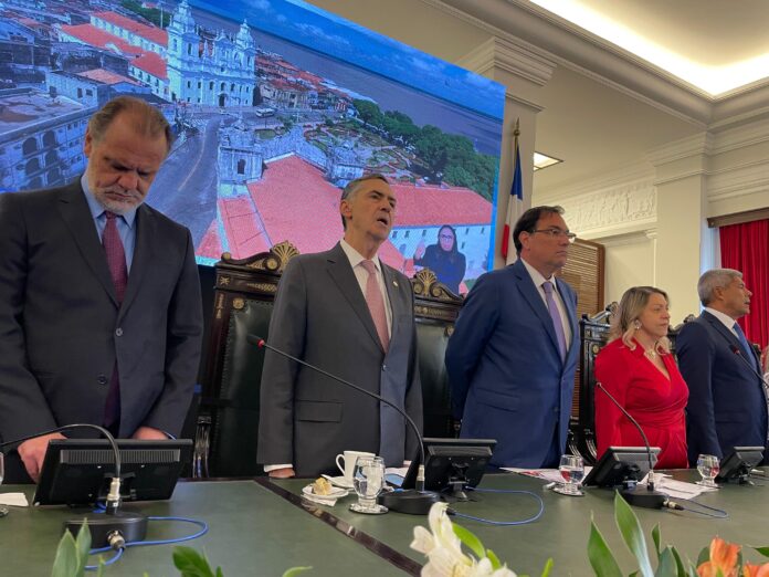 barroso-diz-avaliar-aposentadoria-do-stf-e-desconversa-sobre-apoio-em-eleicoes-do-tj-ba