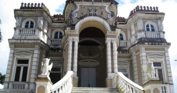 avaliada-em-r$-23,2-milhoes,-casa-d’italia,-no-campo-grande,-e-colocada-a-venda