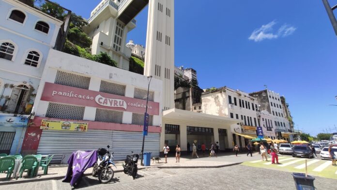 apos-entrave-na-justica,-prefeitura-de-salvador-obtem-autorizacao-para-ocupar-imovel-ao-lado-do-elevador-lacerda