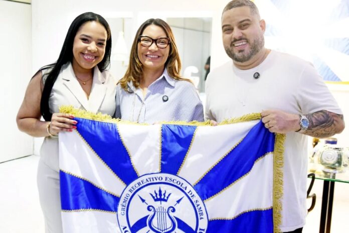 janja-visita-escola-de-samba-que-homenageara-lula-no-carnaval-de-2026