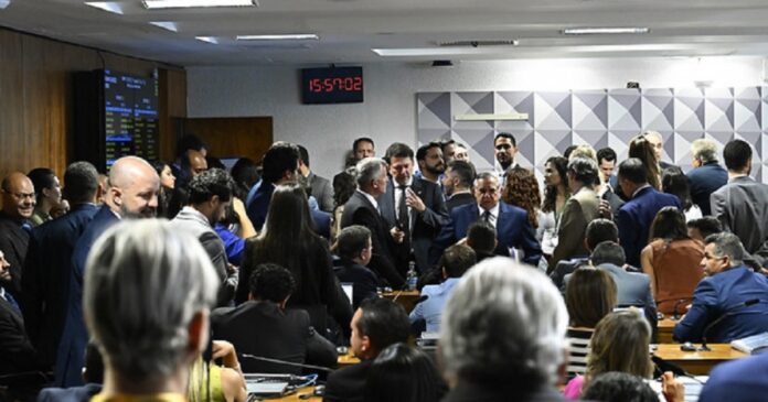 governo-lula-consegue-aprovar-por-apenas-um-voto-de-diferenca-a-mp-1303,-que-tributa-aplicacoes-financeiras