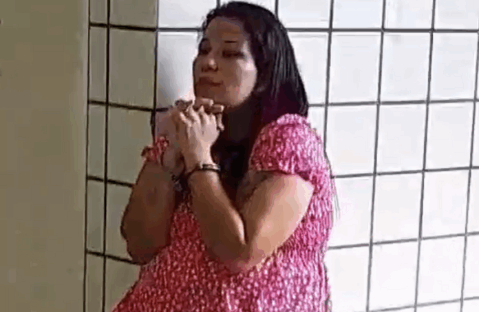 tentativa-frustrada:-mulher-e-presa-com-maconha-ao-visitar-companheiro-em-presidio-de-teixeira-de-freitas